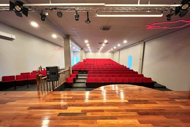 Teatro-2-scaled-e1706192386886.jpg